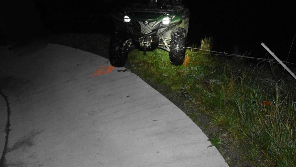 Ein 36-jähriger Mann hat sich bei einem Selbstunfall mit einem Quad in Sedrun GR unbestimmte Verletzungen zugezogen.
