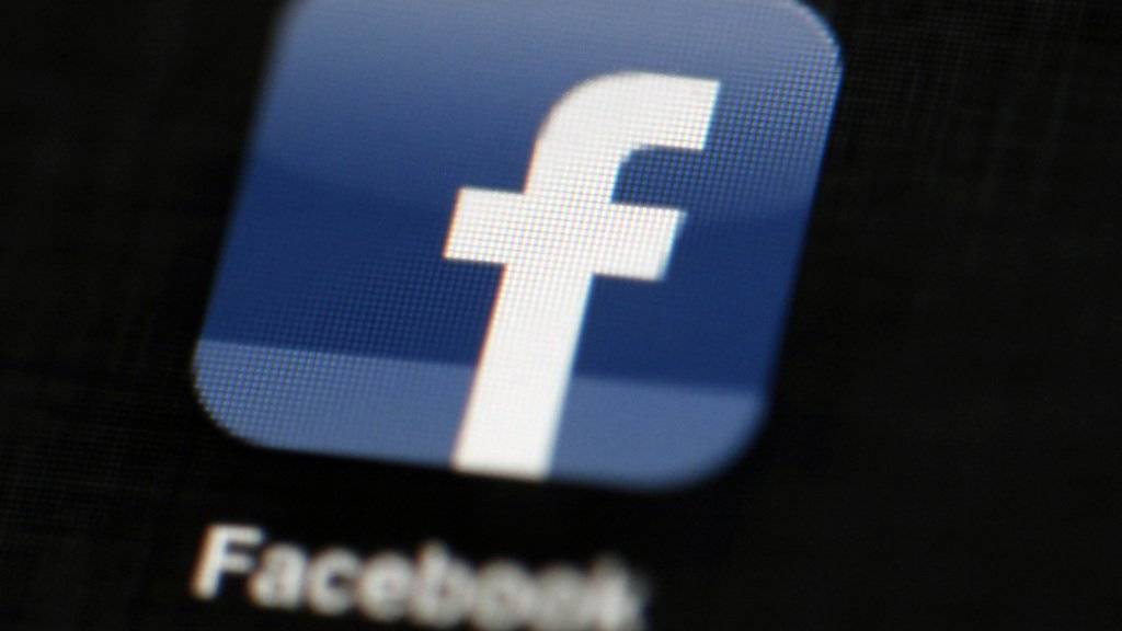 Facebook will in Zukunft schneller gegen Gewaltvideos vorgehen.