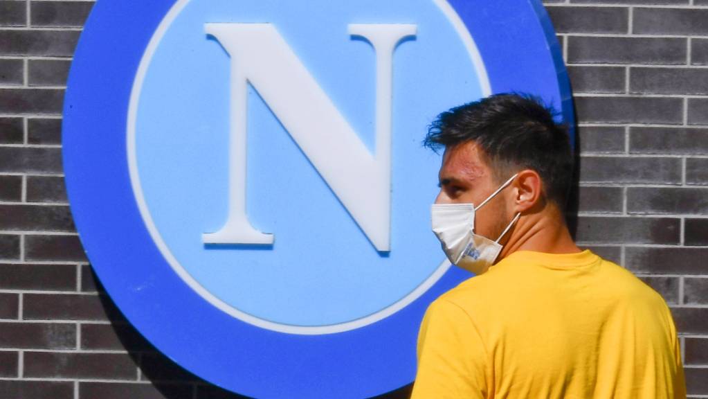 Napoli wurde für das Nichterscheinen in Turin bestraft.