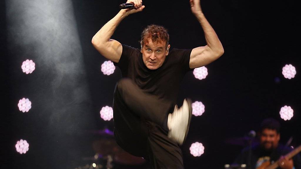 Der südafrikanische Musiker Johnny Clegg bei seinem Abschiedskonzert im November 2017 in Johannesburg. (Archivbild)