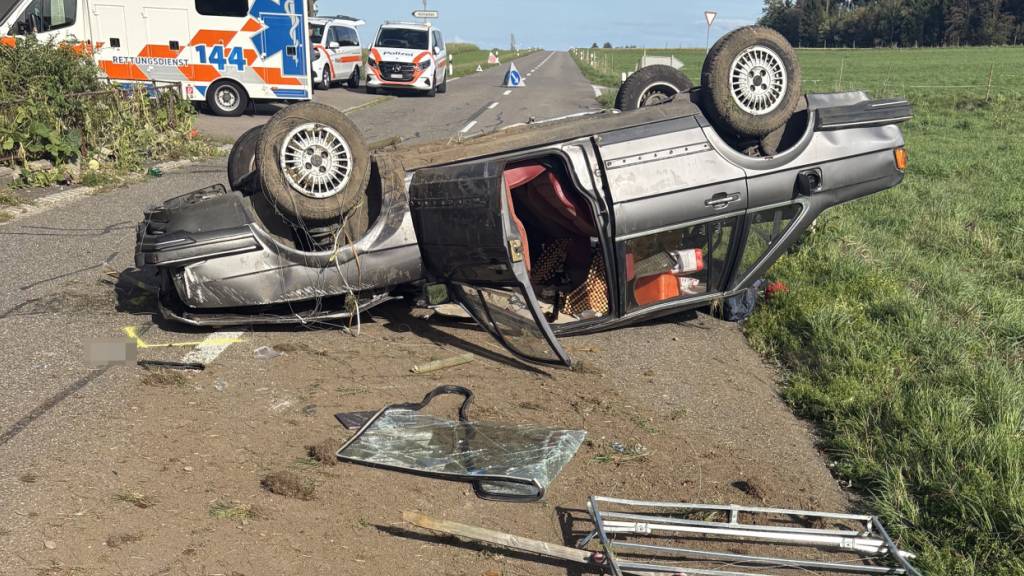 Auto überschlagt sich in Buch bei Frauenfeld TG