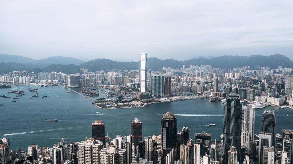 Hong Kong: 83 Milliardärinnen und Milliardäre wohnen hier.