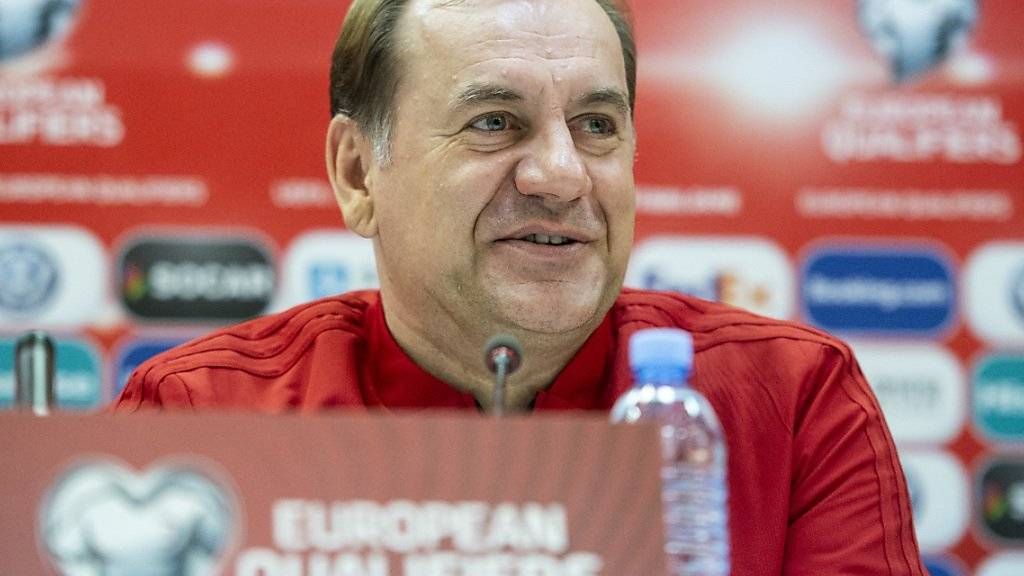 Georgiens Nationalcoach Vladimir Weiss freut sich über den Enthusiasmus im Volk, dämpft aber die Erwartungen