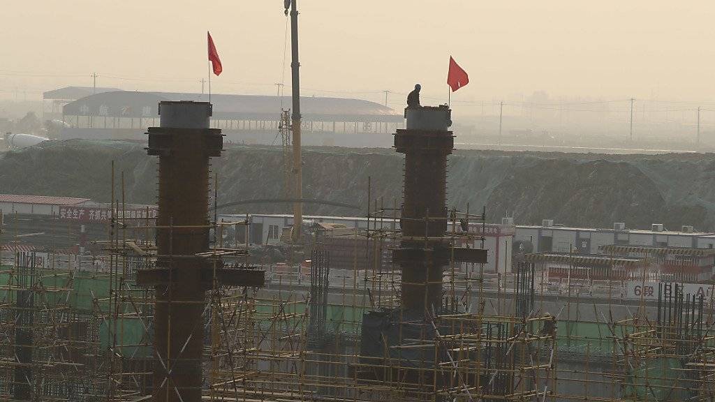 Flughafenbau in Peking: Chinas Immobilienmarkt läuft heiss - und verhilft der Wirtschaft zu Wachstum. (Symbolbild)