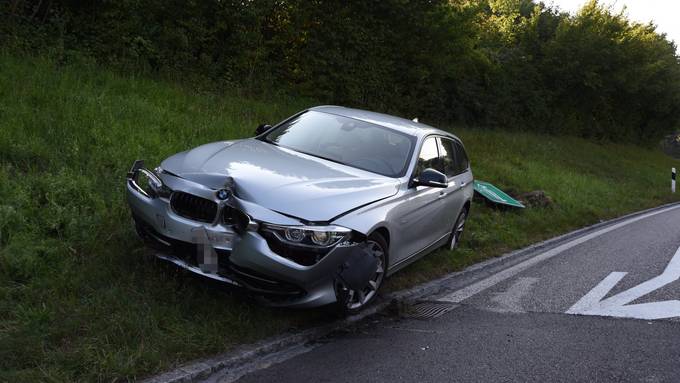 Zwei Selbstunfälle auf der Autobahnein und -ausfahrt