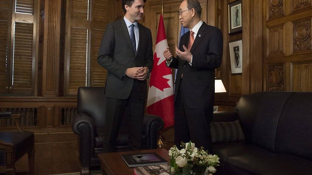 Kanadas Regierungschef Justin Trudeau empfing UNO-Generalsekretär Ban Ki Moon am Donnerstag in Ottawa und machte dabei bekannt, dass Kanada in das mächtigste UNO-Gremium, den Sicherheitsrat, will.