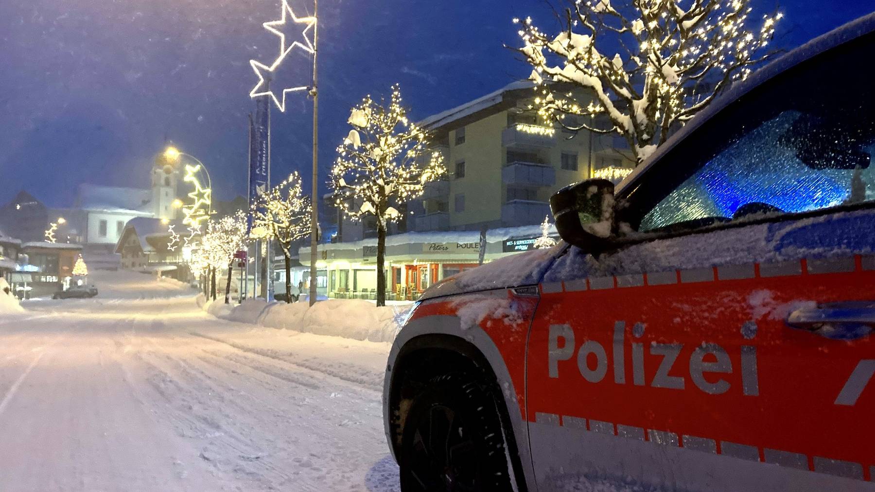 Vater und Sohn befanden sich um 16.45 Uhr im Snowlipark bei der Talstation Schönisei in Sörenberg, wo das Unglück seinen Anfang nahm