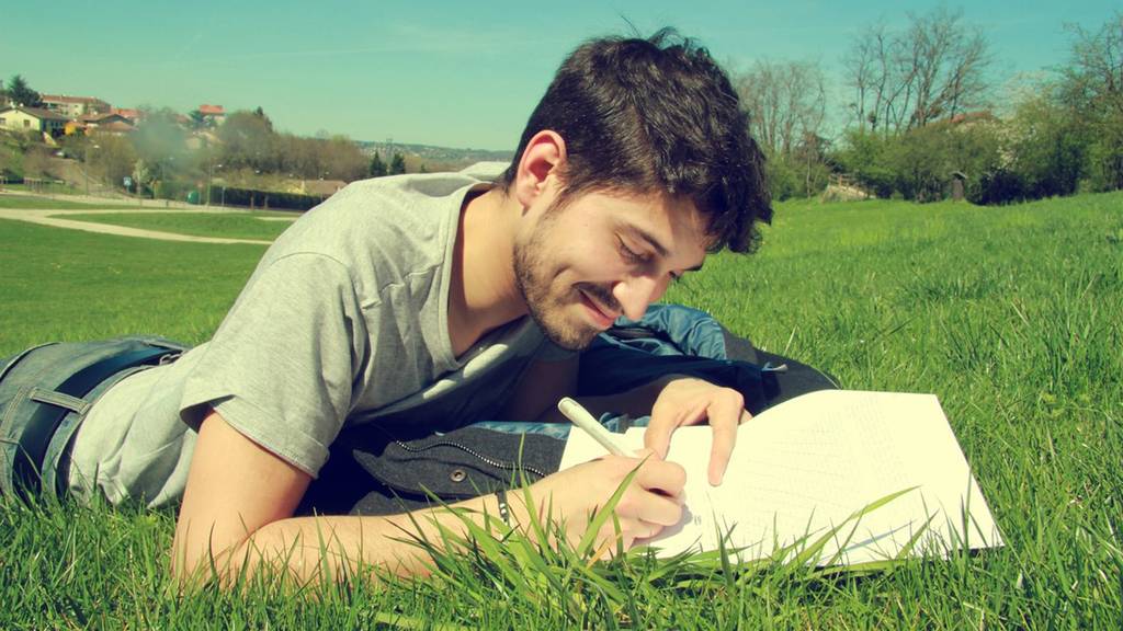 Ich über mich: Warum immer mehr junge Menschen ihre Memoiren schreiben