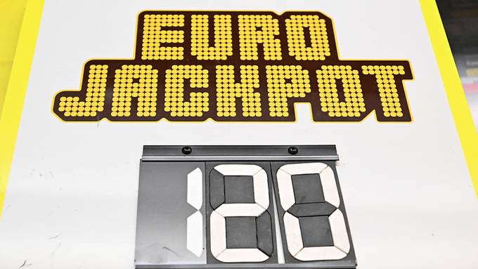 Dänischer Eurojackpot-Gewinner zieht Lottoschein zerknüllt aus Schublade