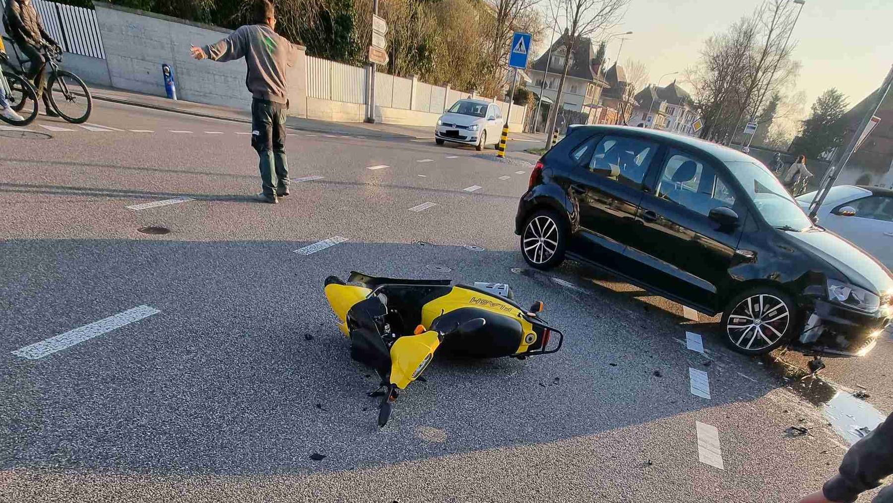 2022-03-25 Solothurn, Rollerlenker von Auto erfasst und verletzt