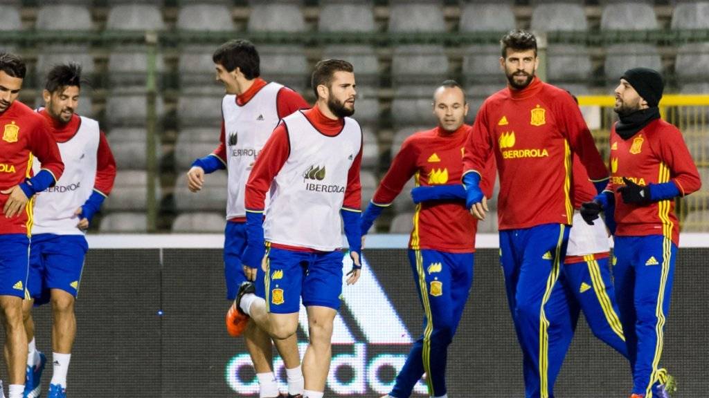 Die spanische Nationalmannschaft trainierte am Montag noch unter Polizeischutz im Stadion Roi Baudouin in Brüssel