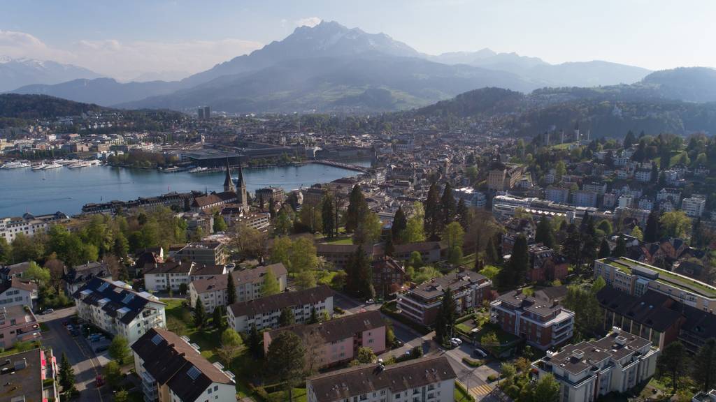 Soll die Stadt Luzern Bauland nur noch im Baurecht abgeben?