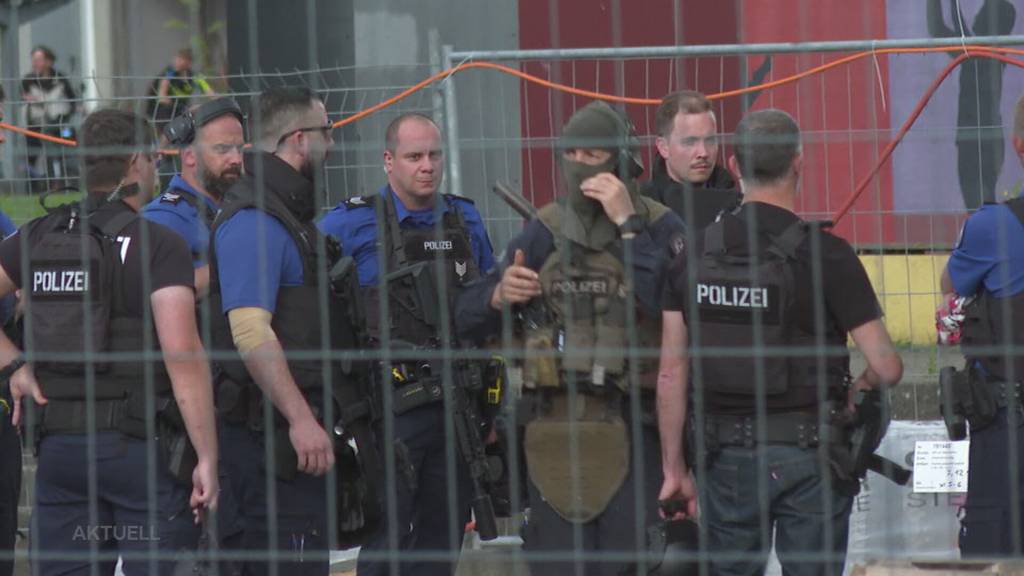 Falschmeldung: Eine Amokmeldung eines Schülers löst in Windisch einen Grosseinsatz aus