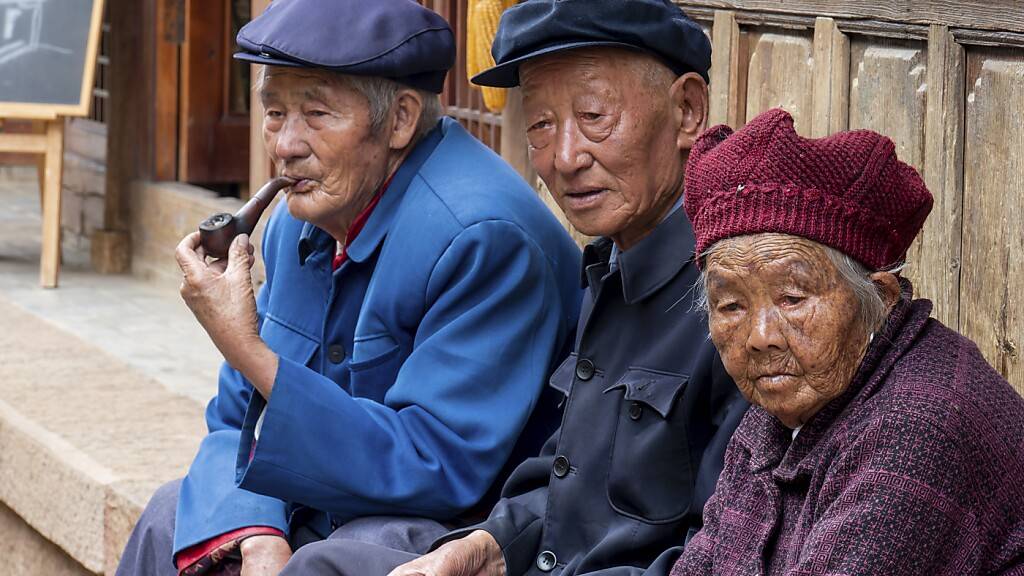 Die Überalterung stellt die Volksrepublik China vor gravierende Probleme. (Archivbild)