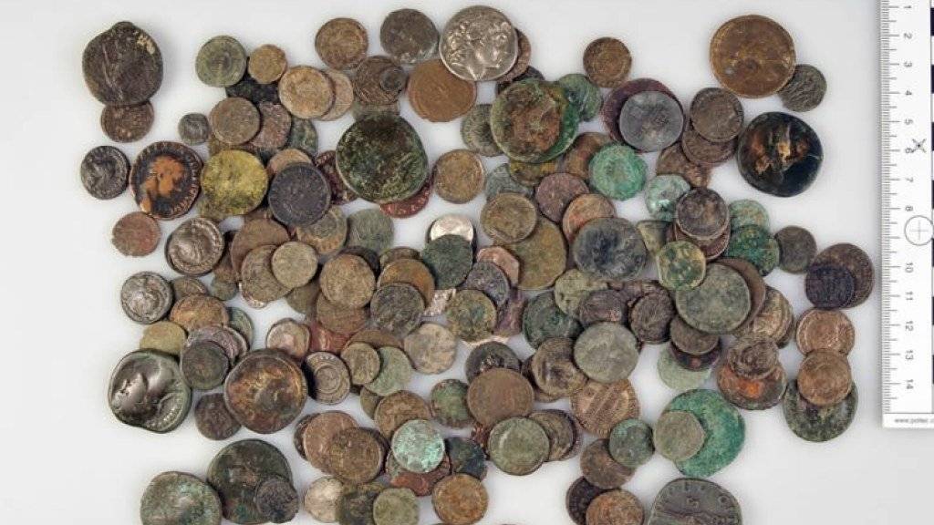 Antike Münzen wurden in Liegeschaften und in Bankschliessfächern in der Schweiz, Deutschland und Österreich beschlagnahmt. (Archiv)