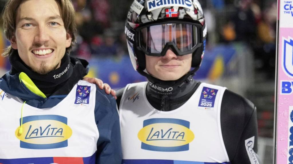 Johann André Forfang (links) und Marius Lindvik sind für drei Monate gesperrt