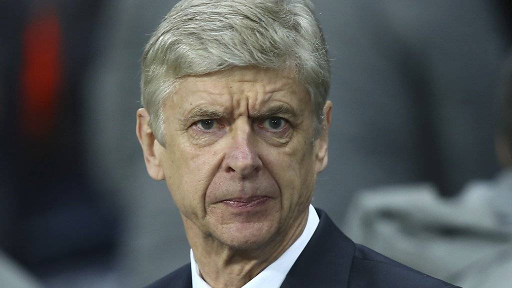 Wenger muss während vier Spielen von Arsenal auf der Tribüne sitzen