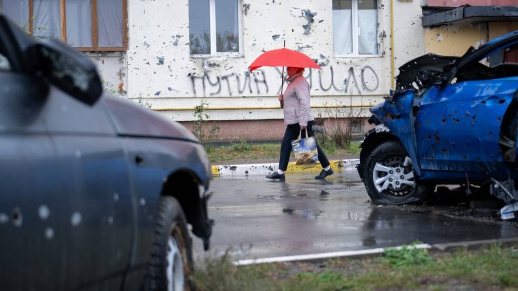 Spuren des Kriegs im ukrainischen Irpin. Foto: Sebastian Gollnow/dpa