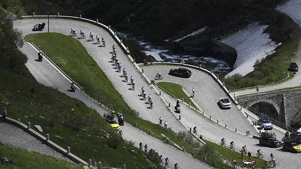 Tour de Suisse mit Etappenankunft auf dem Gotthardpass