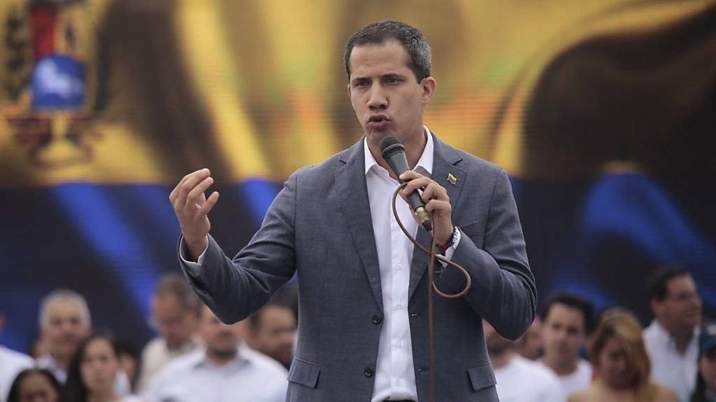 In Venezuela hat Oppositionsführer Juan Guaido (im Bild) am Dienstag die Schlussphase in dem seit Monaten tobenden Machtkampf mit Präsident Nicolas Maduro ausgerufen. (Archivbild)