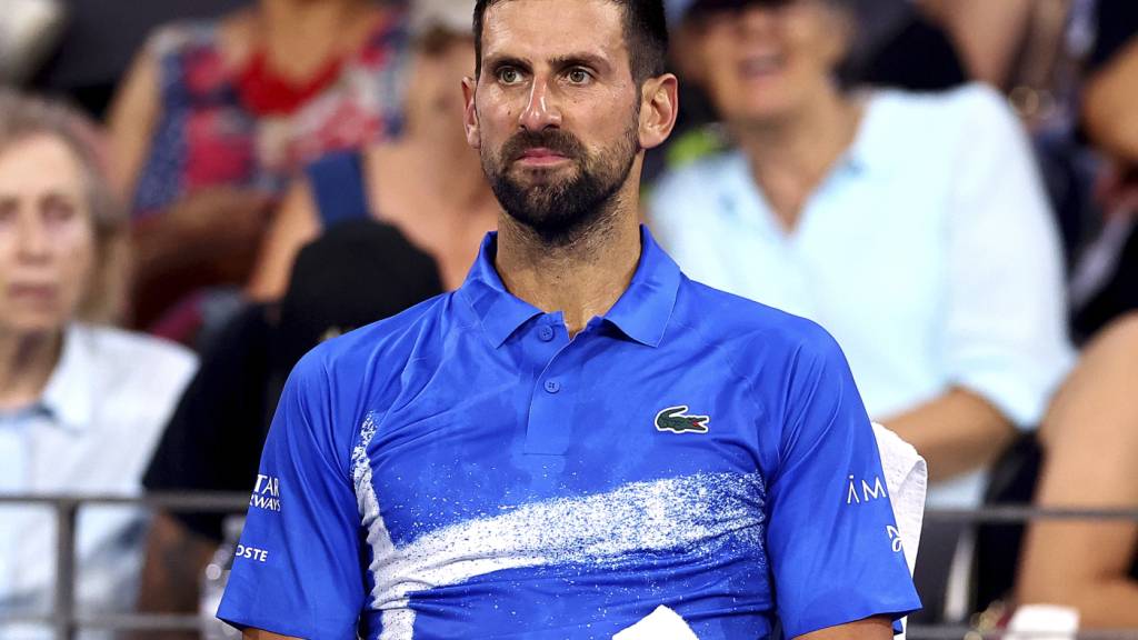 Novak Djokovic findet in Brisbane kein Rezept gegen den aufschlagstarken Reilly Opelka