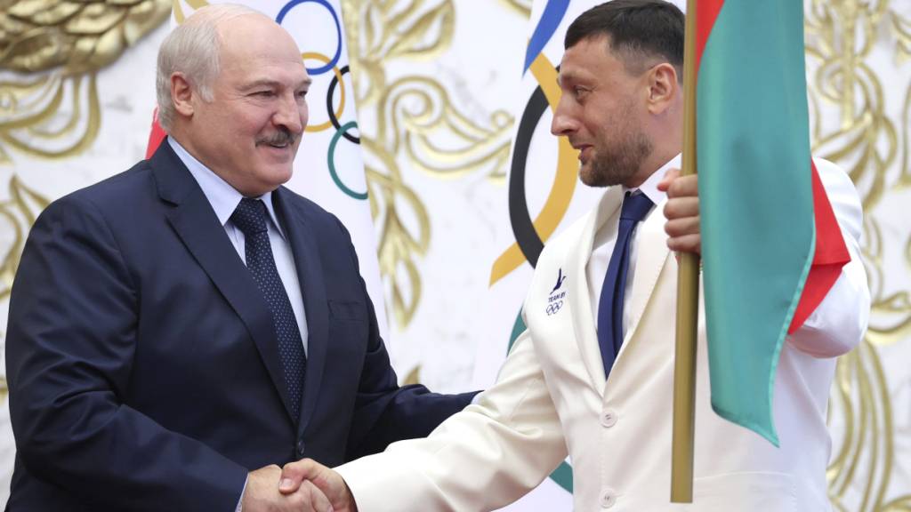 Kristina Timonowskaja fürchtet die Rückkehr nach Belarus, wo Präsident Alexander Lukaschenko (NOK Präsident bis 2020) und Sohn Viktor Lukaschenko (Nachfolger) auch im Sport ein strenges Regime führen