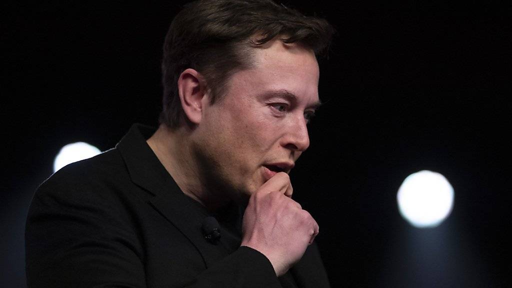 Das sollte ihn ins Grübeln bringen: Die US-Börsenaufsicht SEC weist Tesla-CEO Elon Musk in die Schranken. (Archivbild)