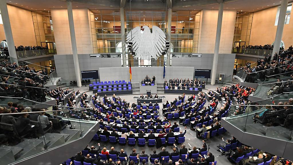 Übersicht über die konstituierende Sitzung des 19. Deutschen Bundestages im Plenarsaal im Reichstagsgebäude im August 2017. Foto: Ralf Hirschberger/dpa