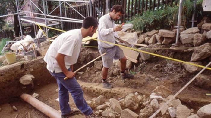 Das Skelett des jungen Mannes wurde erst im Jahr 2000 ausgegraben.