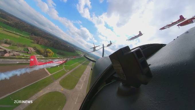 PC-7-Team trainiert über Dübendorf