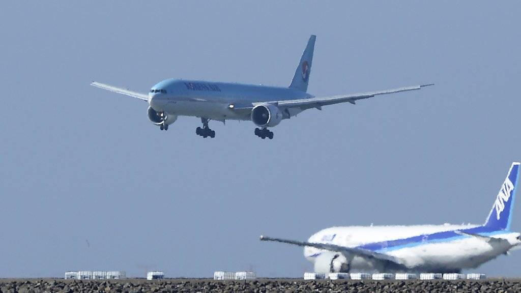 Kämpfte mit Funkproblemen: Eine Boeing 777 der Korean Air kann nicht wie geplant in Zürich landen. (Archivbild)
