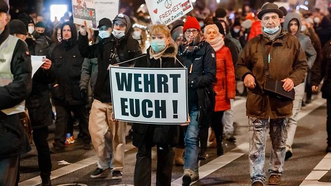 Proteste gegen Corona-Massnahmen in vielen deutschen Städten