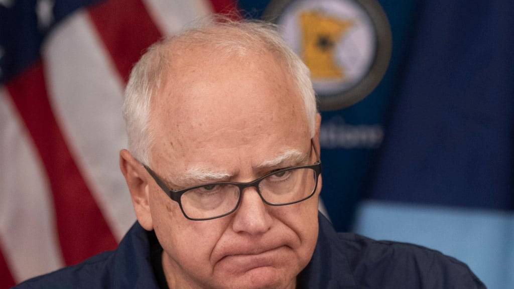 HANDOUT - Der Gouverneur von Minnesota, Tim Walz. Foto: Jerry Holt/Star Tribune via AP/dpa/Archivbild