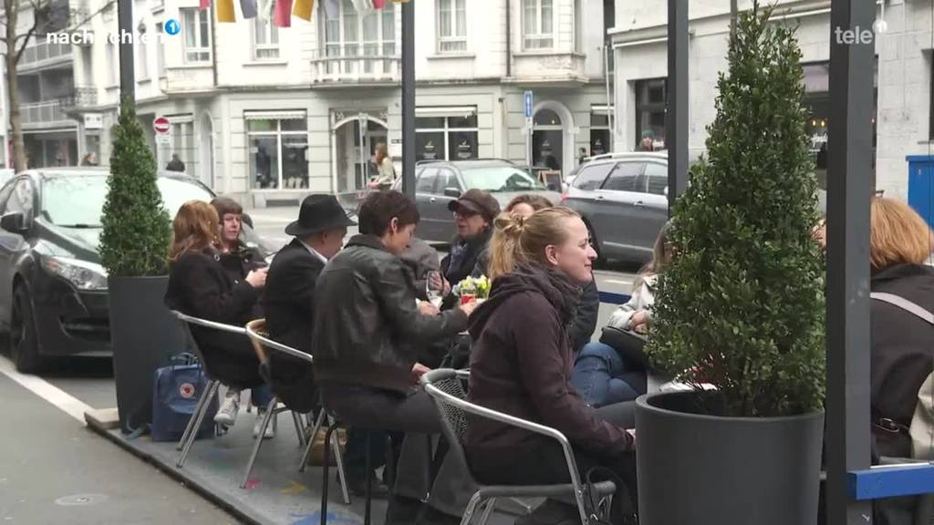 Kleine Restaurants wollen weiter aussenbestuhlen können