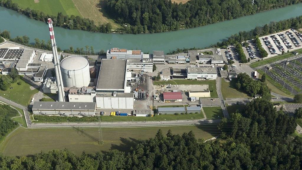 Atomkritische Anwohner haben gegen das Stilllegungsgesuch für das Kernkraftwerk Mühleberg Einsprache erhoben. (Archivbild)