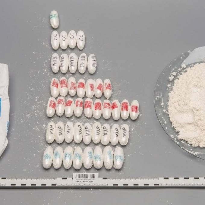 Drogenkuriere schmuggeln im Körper Kokain über die Grenze