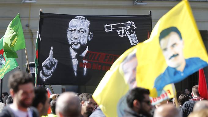 Geldstrafen und Freisprüche gefordert an «Kill Erdogan»-Prozess