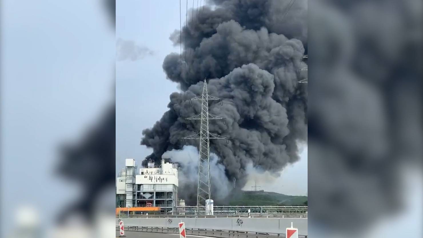 Vermisste und Schwerverletzte: Explosion in Chemiepark ...