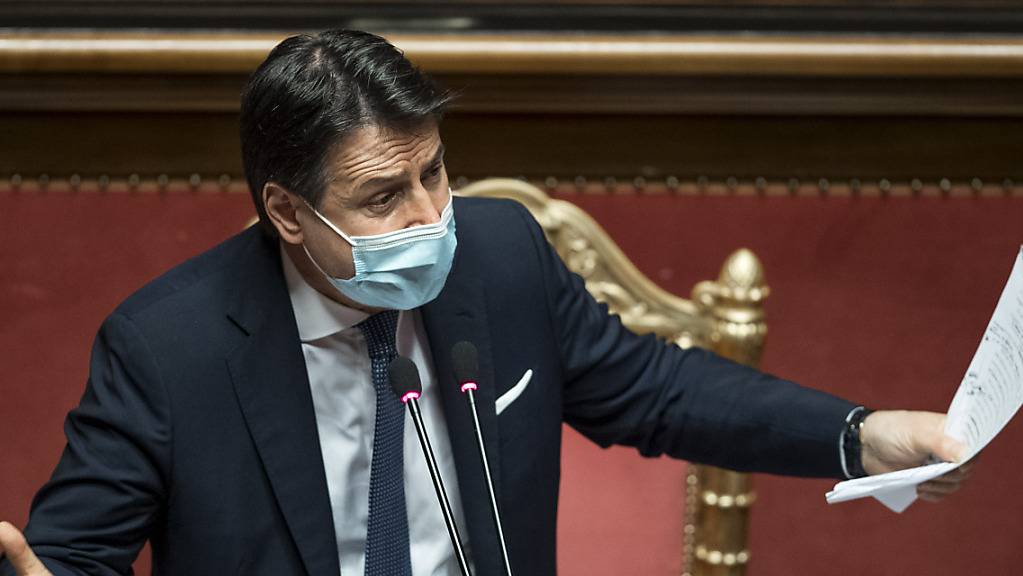 Giuseppe Conte, Ministerpräsident von Italien, hält im Senat eine Rede.