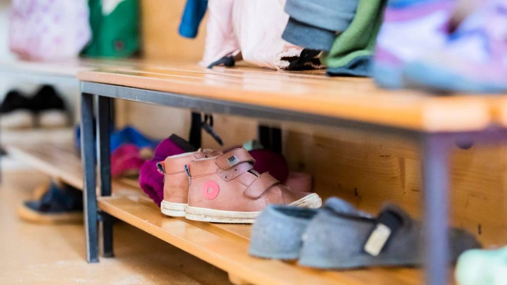 Wer im Kanton Schwyz seine Kinder in der Kita betreuen lässt, kann die effektiven Kosten bis zu einem Maximalbetrag in der Steuererklärung geltend machen. (Symbolbild)