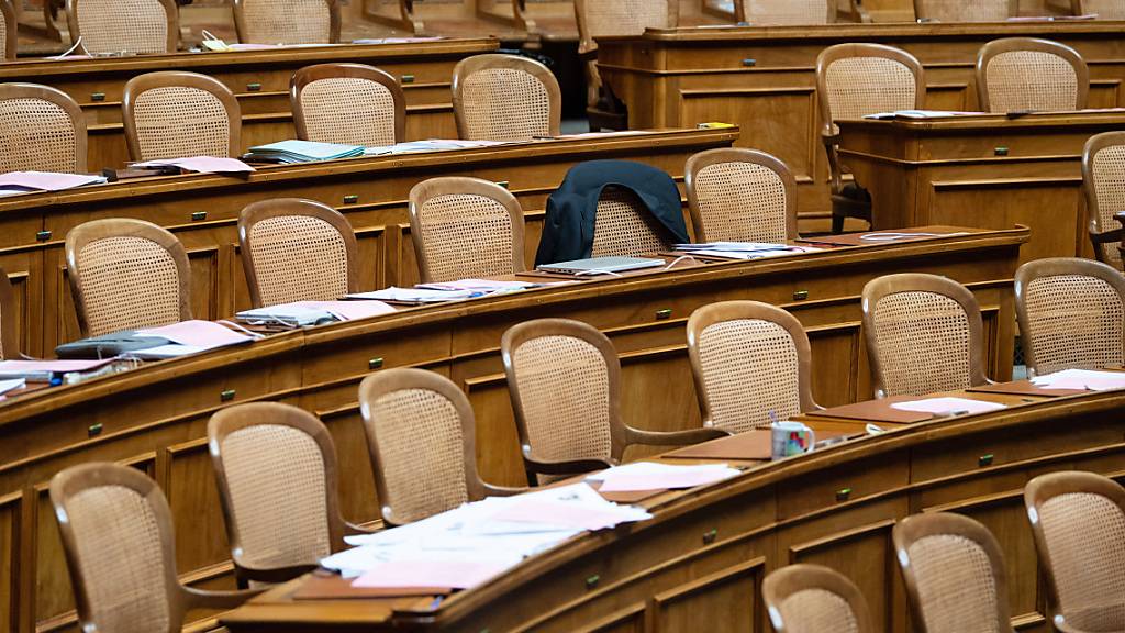 Über 5900 Frauen und Männer wollen einen der 200 Plätze im Nationalratsaal einnehmen. Heute Sonntag werden die Sitze für die nächsten vier Jahre vergeben. (Archivbild)