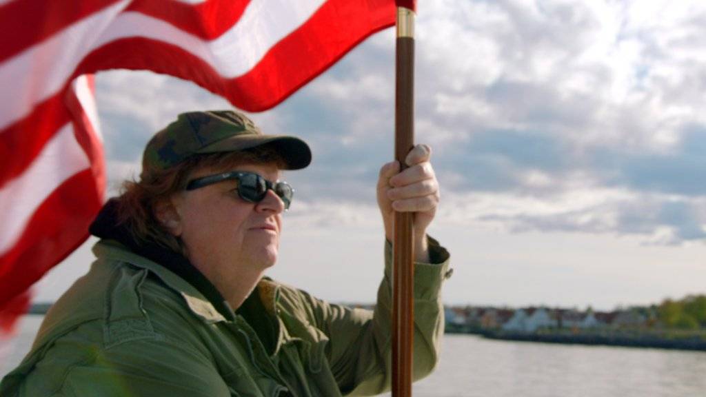 Für Provokationen bekannt: Filmemacher Michael Moore schaltet sich erneut in den US-Wahlkampf ein und reist in seinem jüngsten Werk ins «Trumpland». (Archivbild)