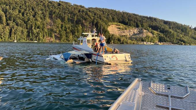 26-Jähriger ertrinkt im Oberen Zürichsee – sieben Personen von sinkendem Boot gerettet