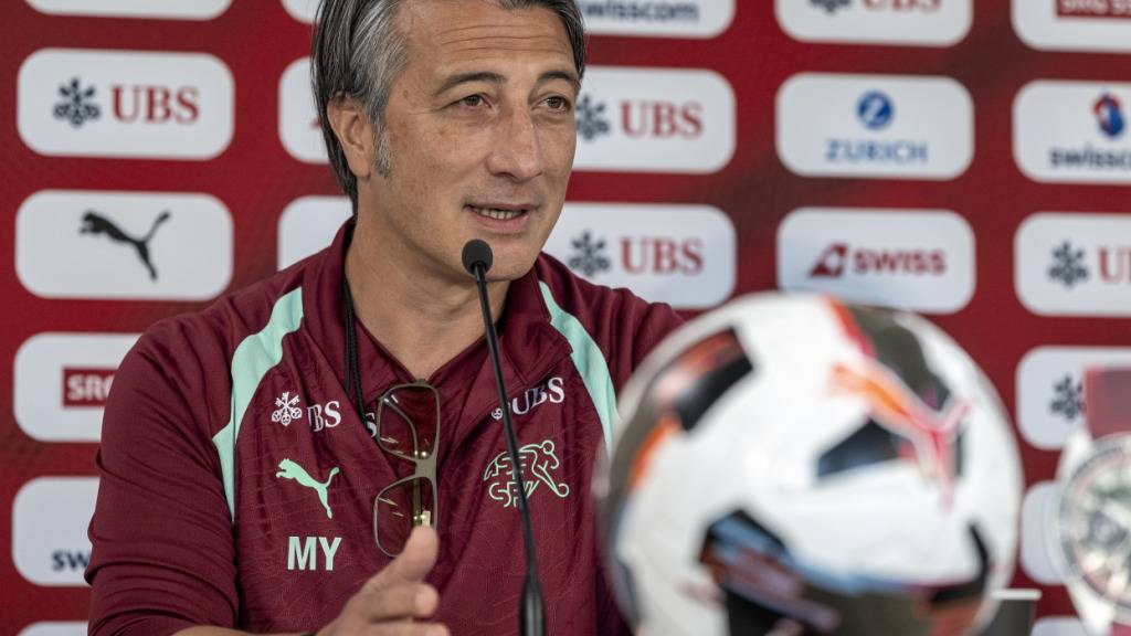 Nationaltrainer Murat Yakin blickt dem Testspiel gegen Jordanien entgegen