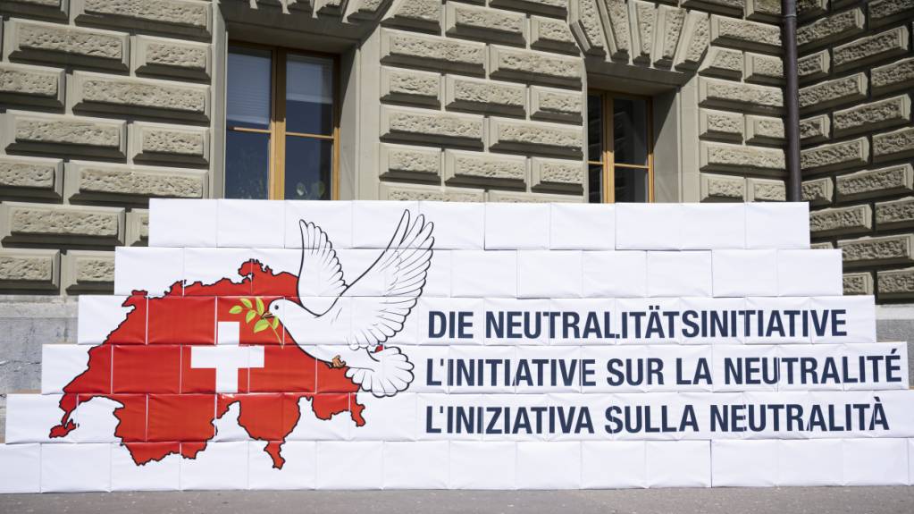 Neutralität in der Verfassung: Bürgerliche sind gespalten