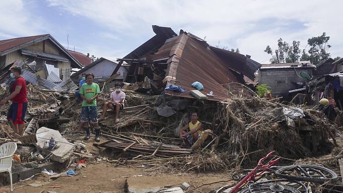 Philippinen rufen nach Taifun «Rai» den Notstand aus
