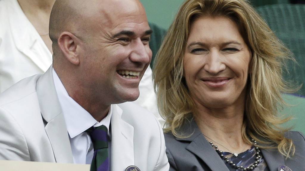 Andre Agassi, hier in einer Archivaufnahme aus dem Jahr 2012 mit seiner Frau Steffi Graf, wird künftig an der Tennis-Exhibition Laver Cup als Captain amten