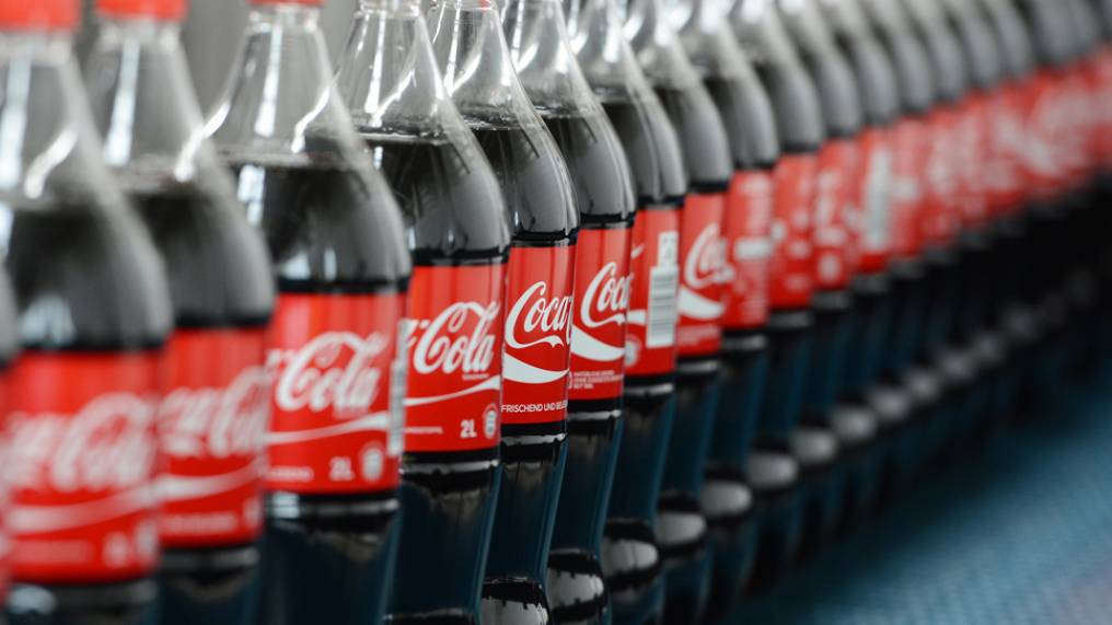 Coca Cola Macht Die Flasche Kleiner Der Preis Bleibt Gleich Wirtschaft Bz Zeitung Fur Die Region Basel
