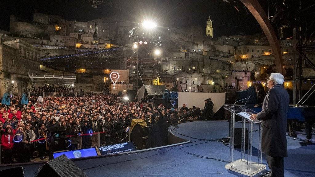 Staatspräsident Sergio Mattarella nahm in der süditalienischen Stadt Matera an der Eröffnungsfeier teil.