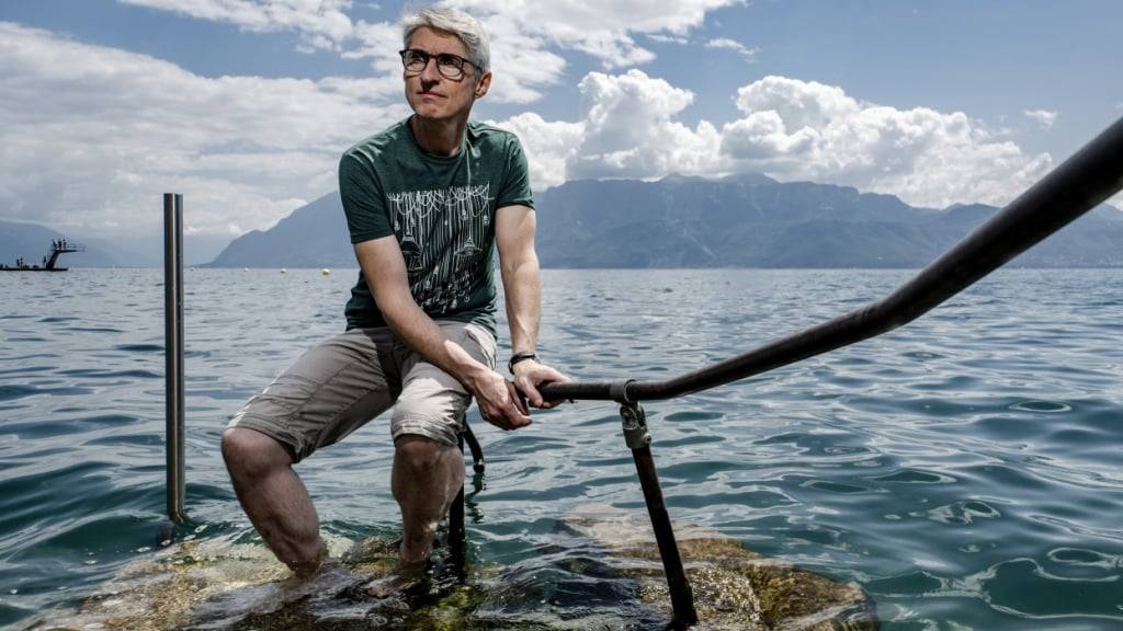 Er bleibt nicht am Ufer stehen wie es die Maler taten, die ihn inspirieren: Der Westschweizer Filmemacher Fabrice Aragno zeigt am Locarno Film Festival seinen ersten Langfilm «Le Lac», der auf dem Genfersee spielt.